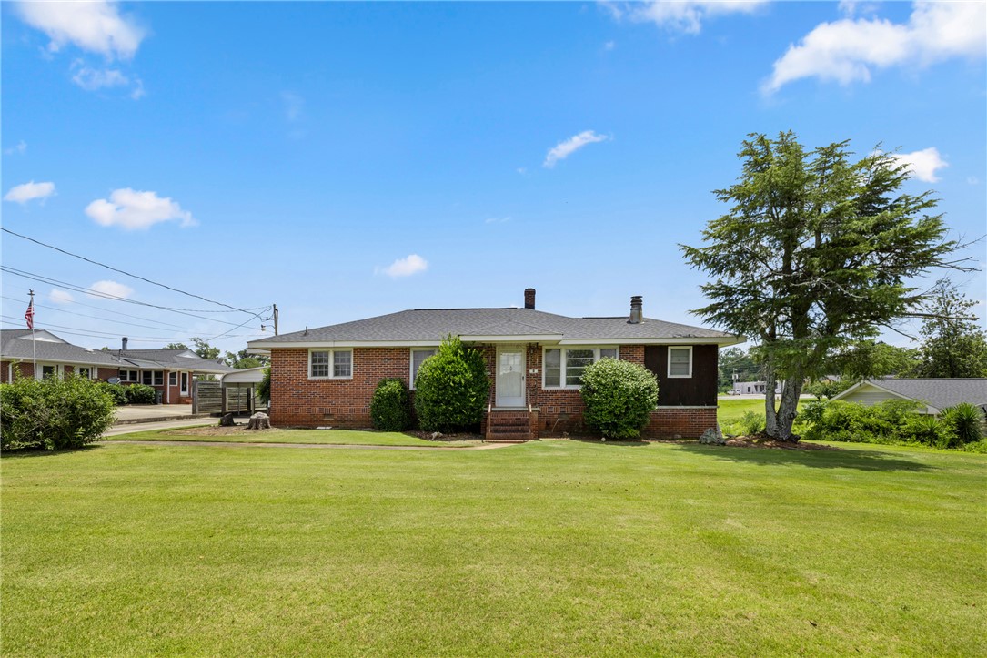Property image 1 at 615 S Pine Street, Seneca, SC 29678