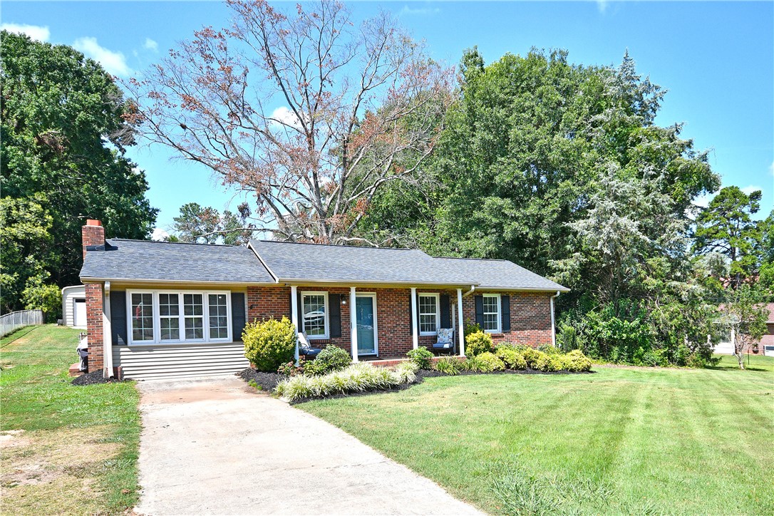 214 Brentwood Circle