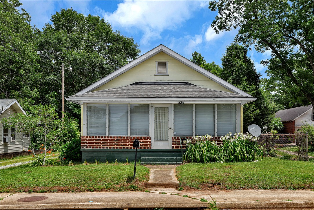 Property image 1 at 712 W Main Street, Easley, SC 29640