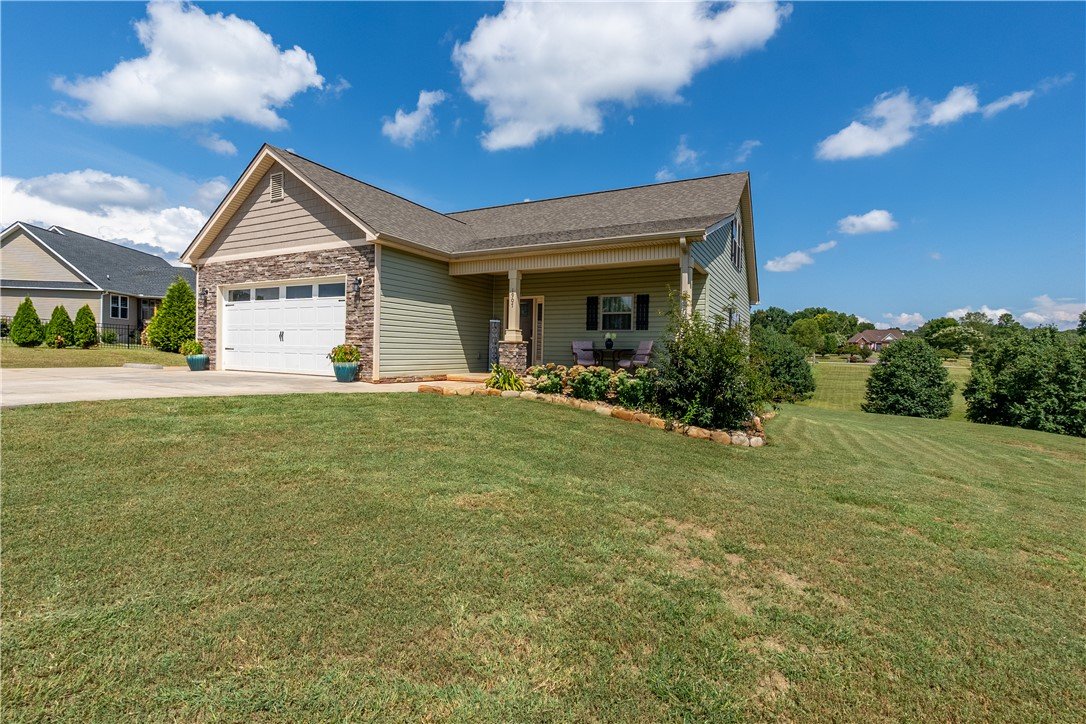 Property at 1907 Queen Drive, Walhalla, SC 29691