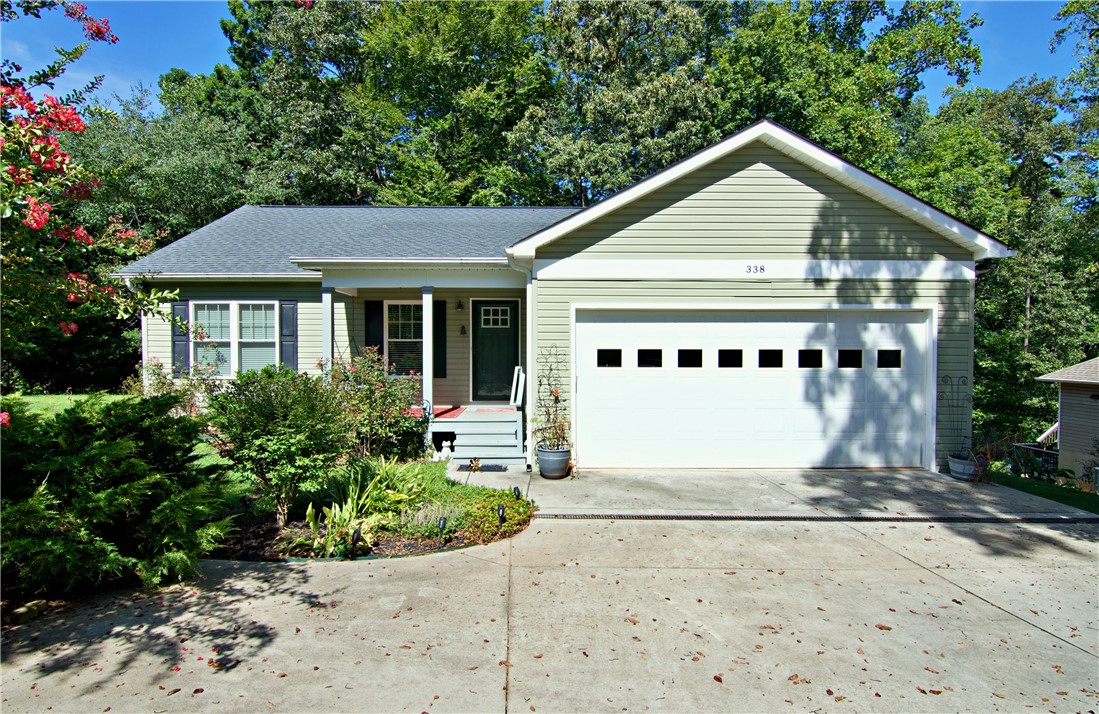 338 W Capewood Avenue