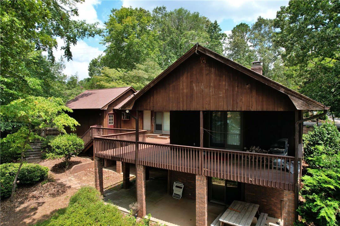 11051 Lake Ridge Lane