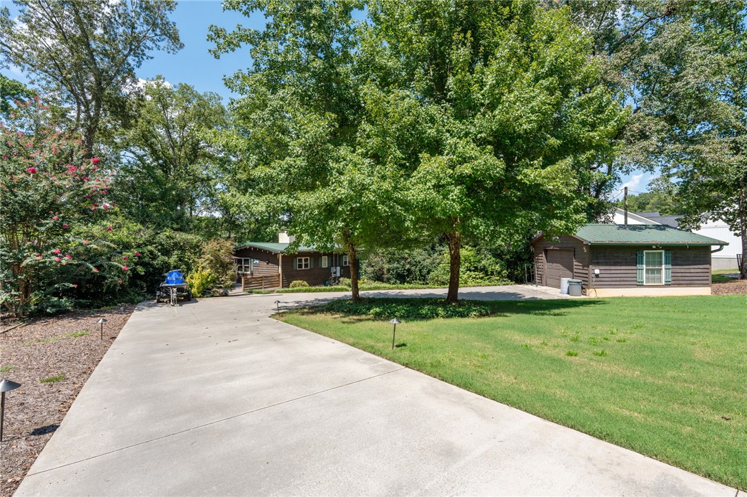 Property image 1 at 214 E Clearwater Shores Road, Fair Play, SC 29643