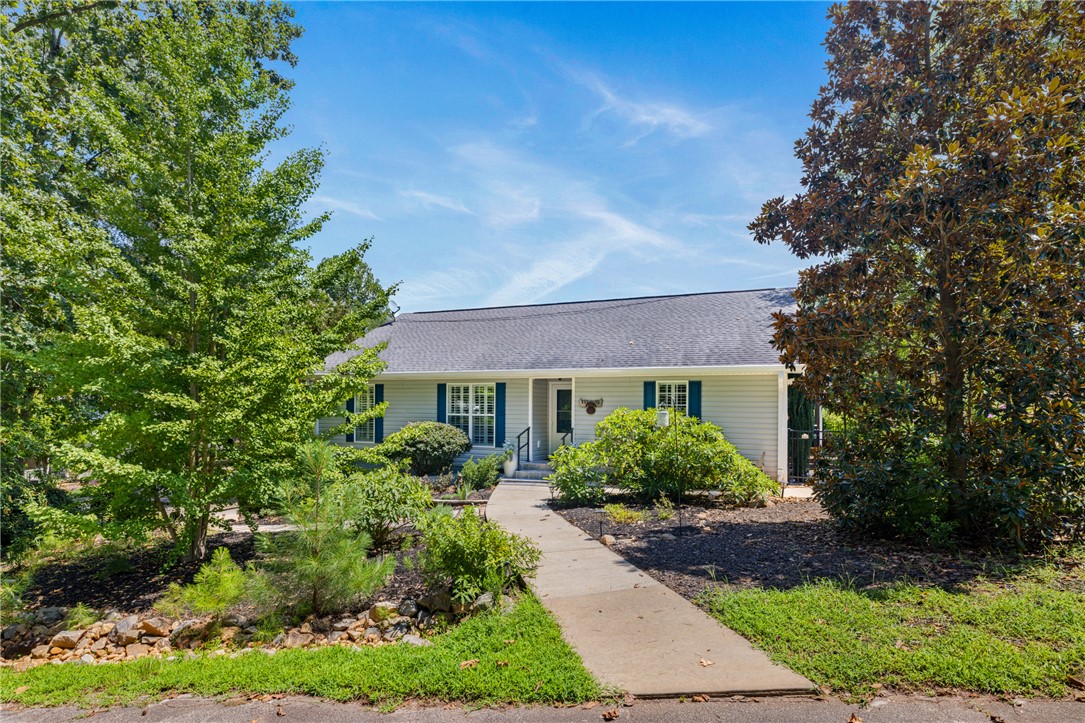 Property image 1 at 107 Point Place Drive, Westminster, SC 29693