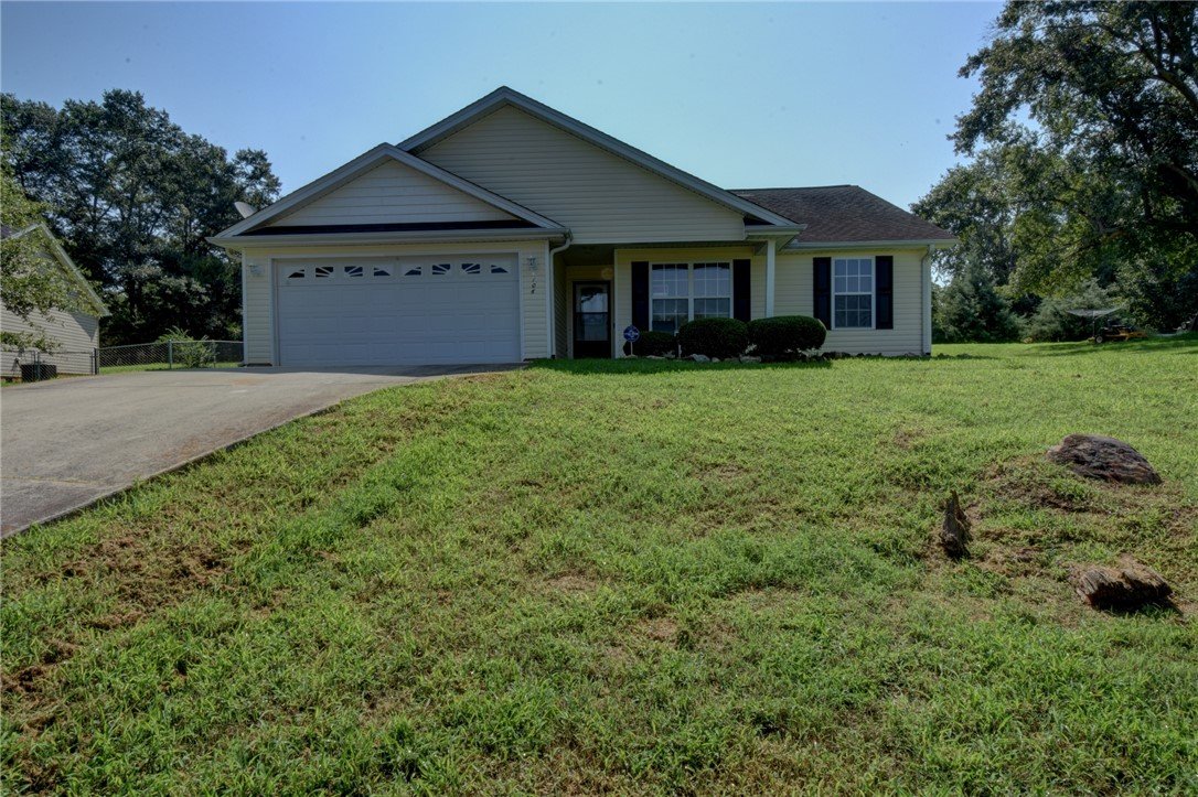 Property at 106 Havenshire Place, Belton, SC 29627