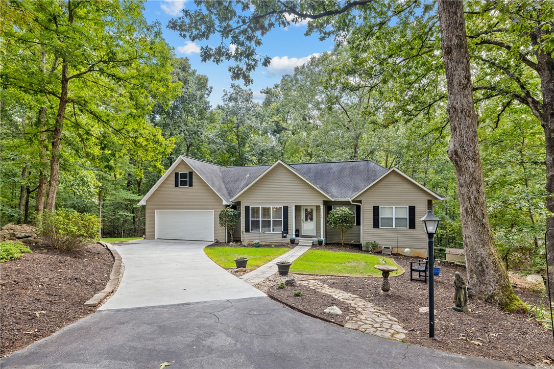 Property at 120 Warpaint Lane, Westminster, SC 29693