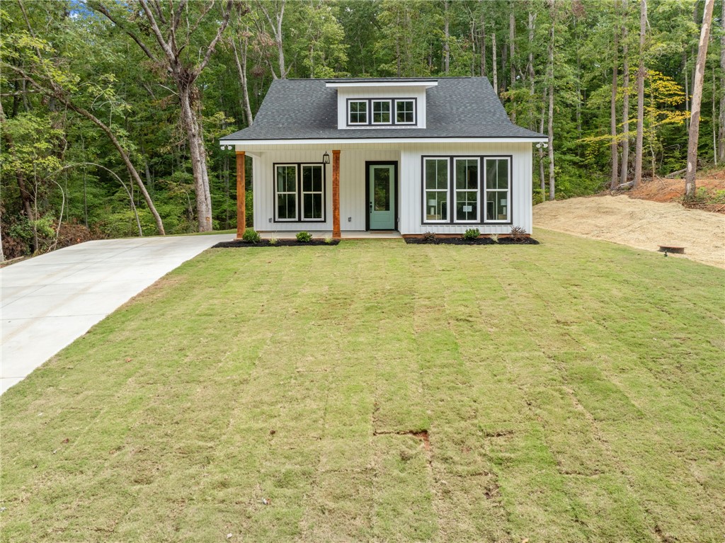 Property at 920 Canterbury Way, Westminster, SC 29693