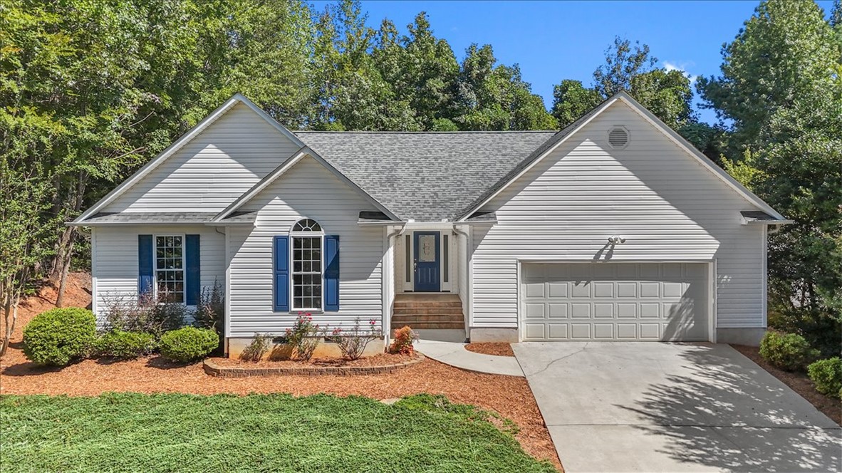 Property at 14055 E Camelia Lane, Seneca, SC 29678
