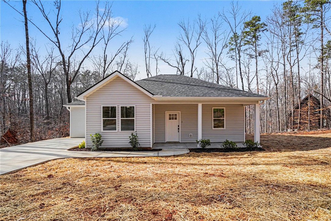 152 Quail Hollow Circle