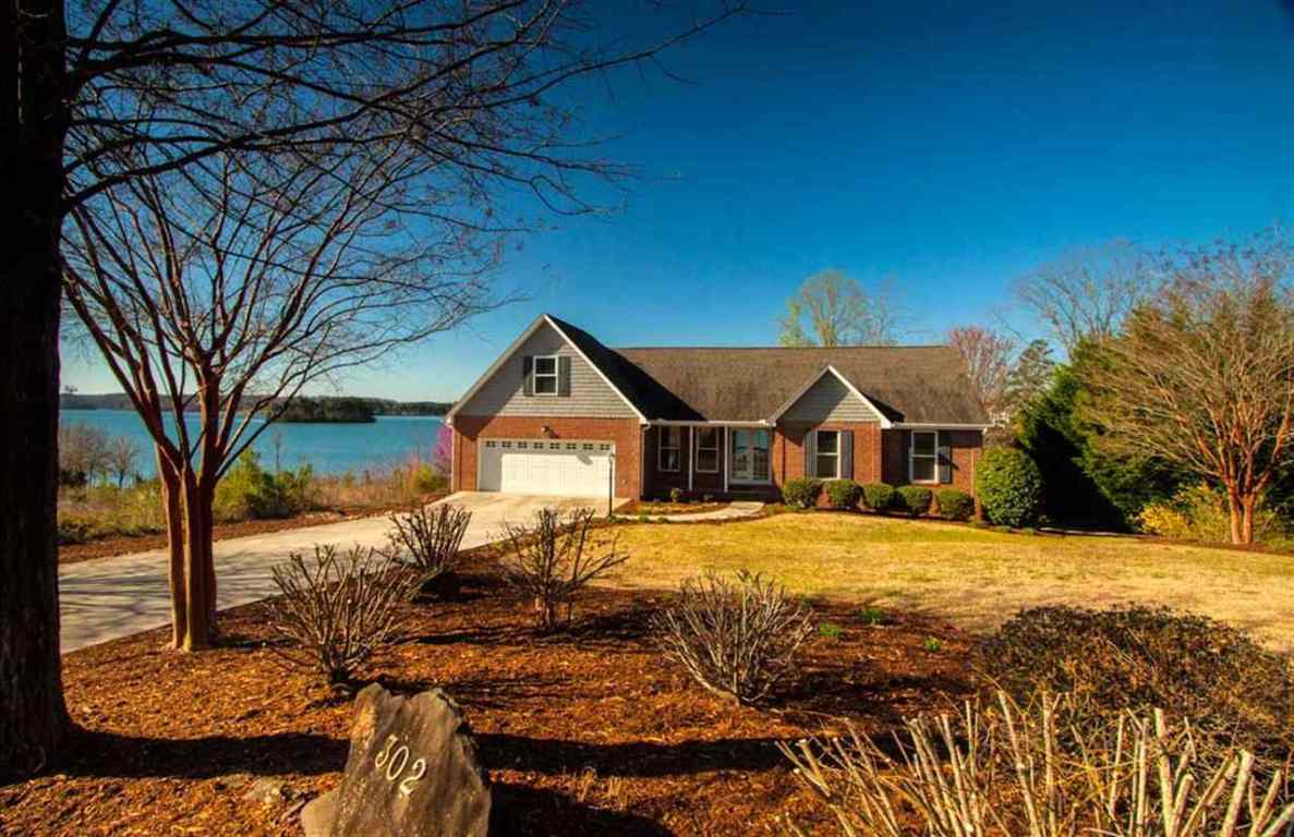 302 S Tradewinds Way