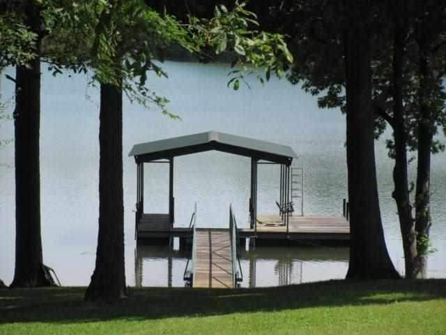 809 Glenn Ferry Road