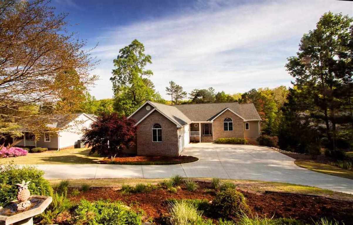 102 Chartwell Point Road