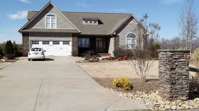 225 Crestridge Drive