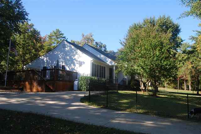 532 Glenn Ferry Road