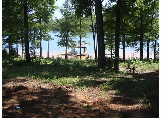 Lot 9 The Pointe Drive