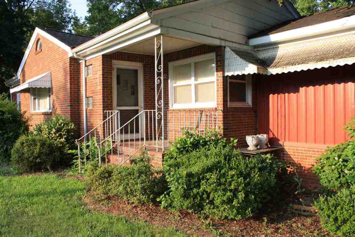 3902 White Horse Road