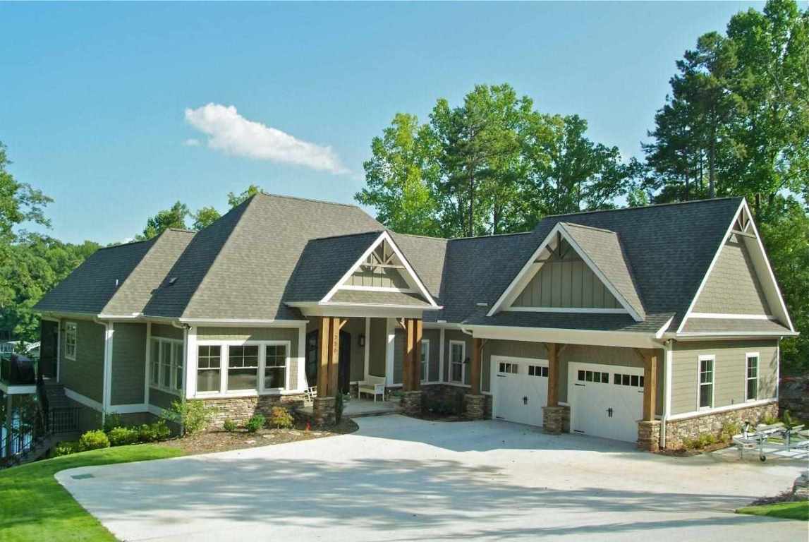 756 Woods Edge Drive