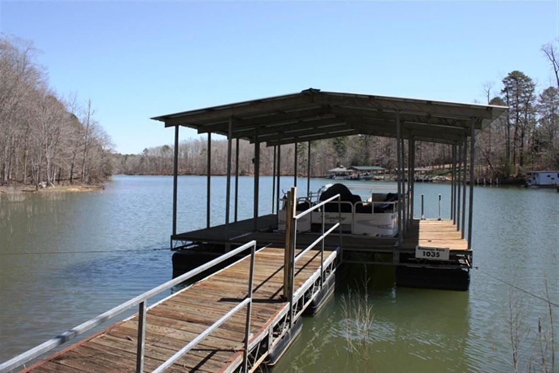 1035 White Pine Lane