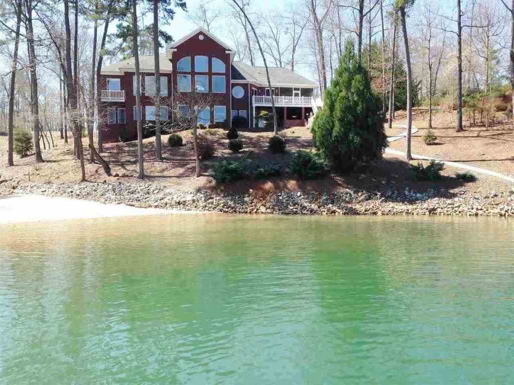 217 & 219 E Wynward Pointe Drive