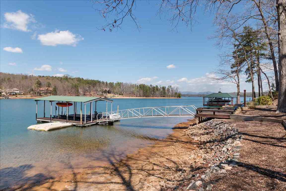 213 E Wynward Pointe Drive