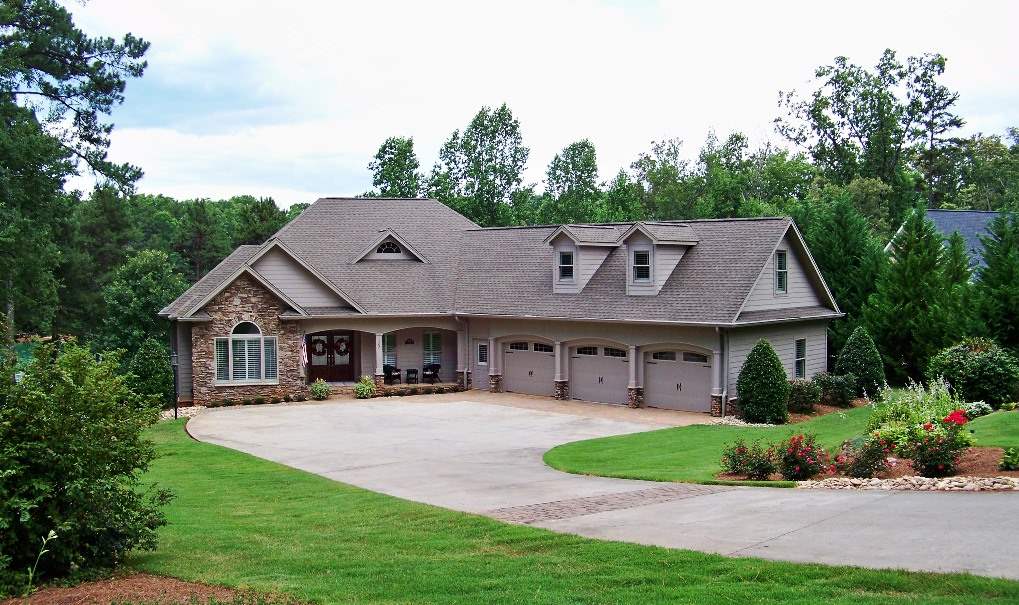 106 Pineridge Pointe Drive