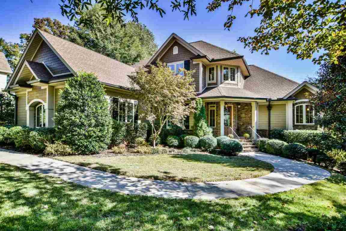 120 S Oak Pointe Drive