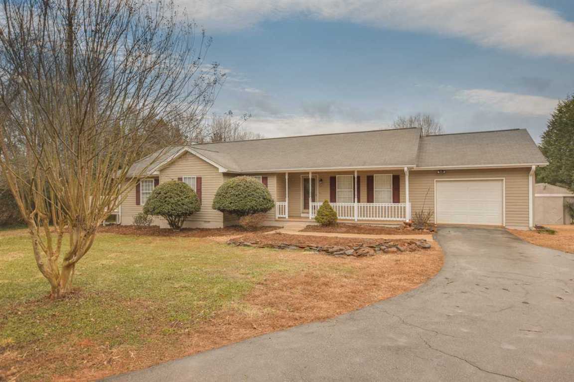 Property image 1 at 601 Pointe Wildwood Drive, Seneca, SC 29678