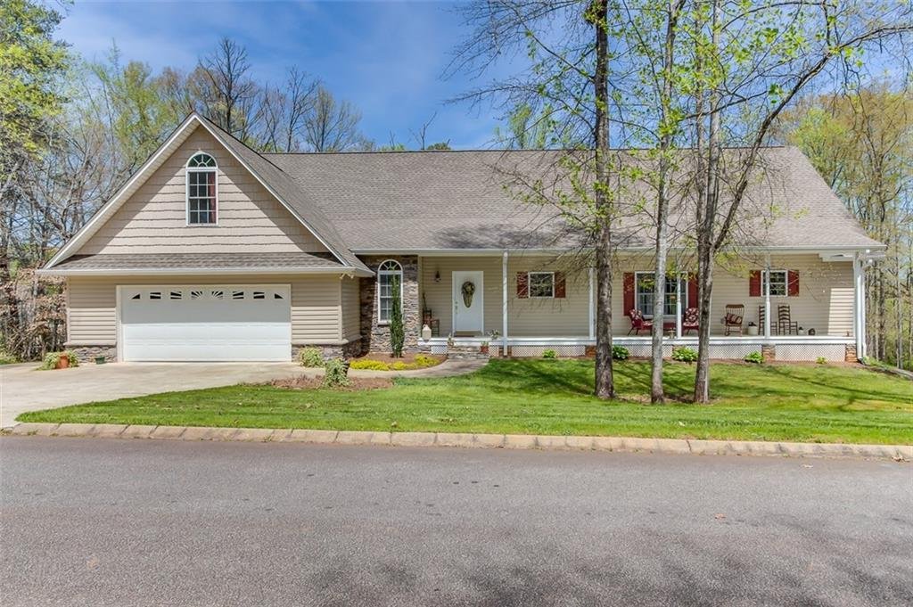 Property image 1 at 201 Fairforest Way, Pickens, SC 29671