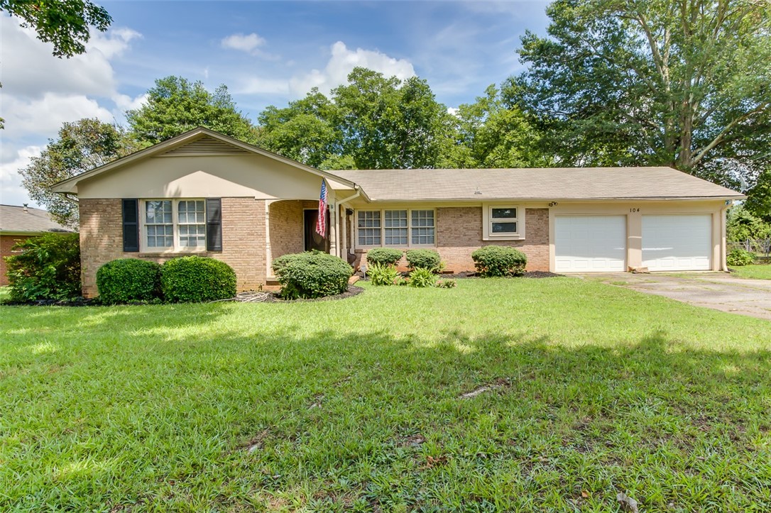 Property image 1 at 104 James Street, Easley, SC 29642