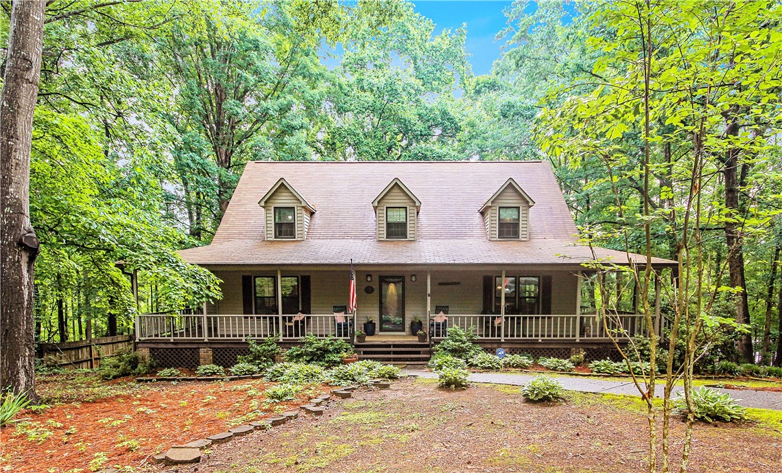 724 Sunny Shore Lane