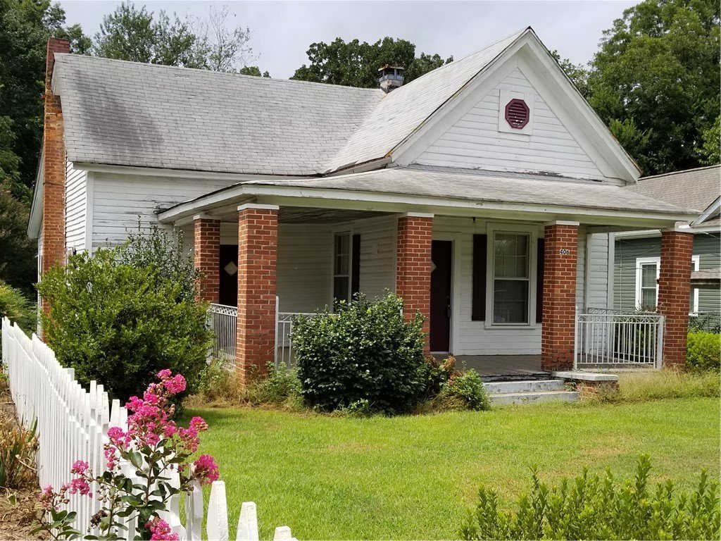Property image 1 at 406 Townville Street, Seneca, SC 29678