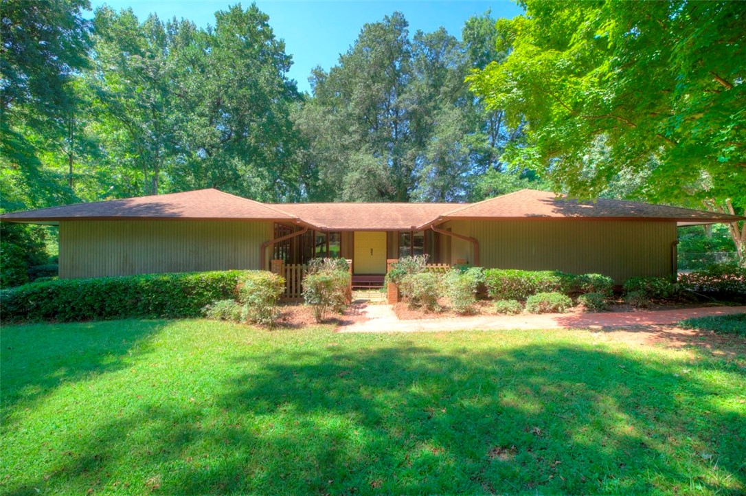 Property image 1 at 911 Meadow Lane, Anderson, SC 29621