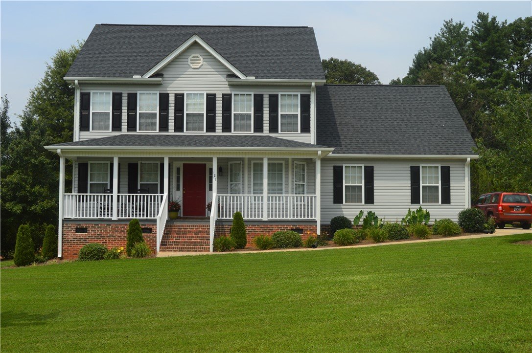 Property image 1 at 121 Saddlebrook Avenue, Pickens, SC 29671