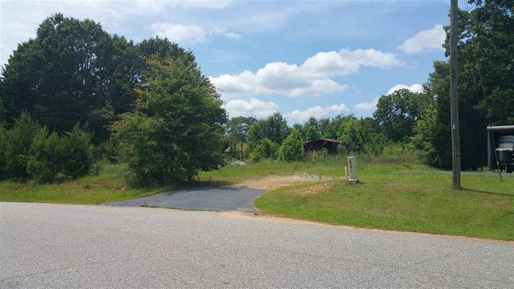 Property image 1 at 122 Green Valley Circle, Starr, SC 29684