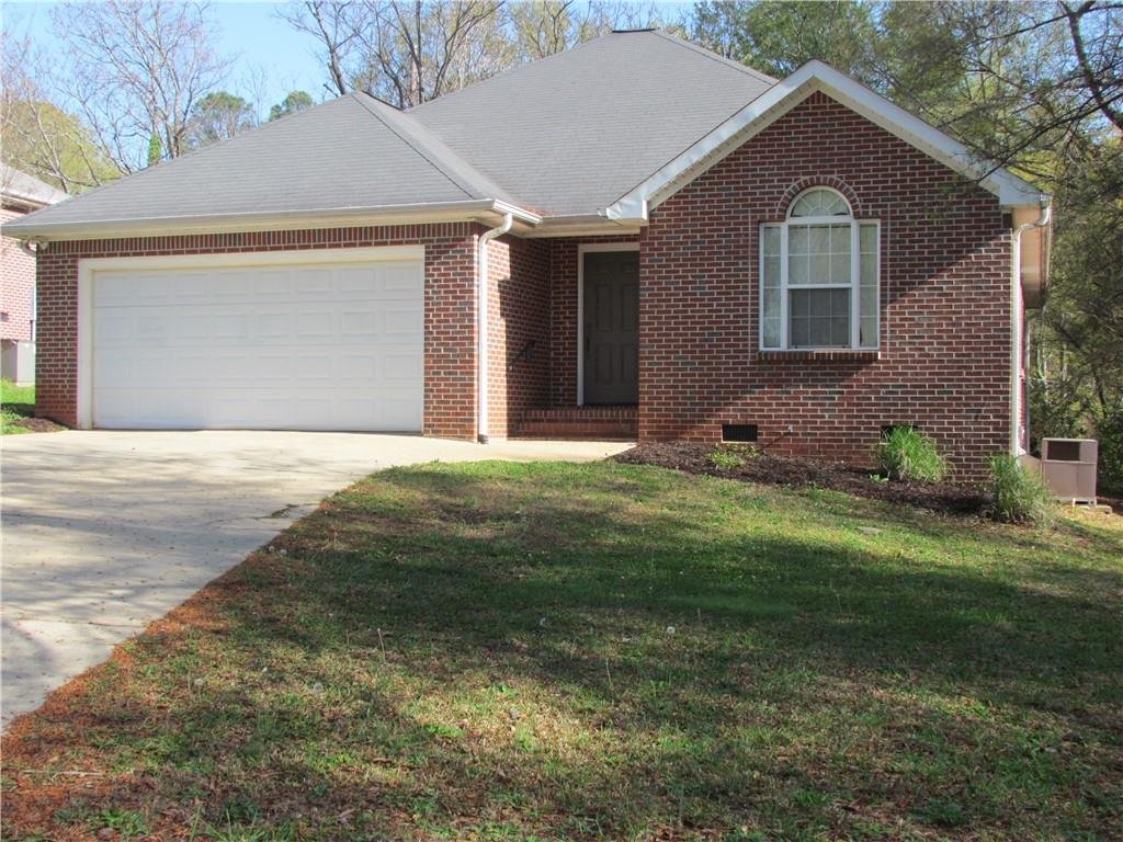 Property image 1 at 13 Woodbridge Circle, Anderson, SC 29621
