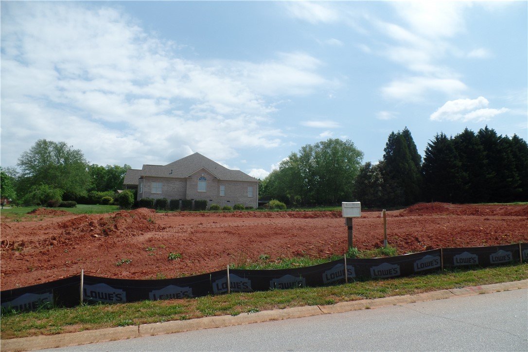 Property image 1 at 102 Huntcliff Court, Easley, SC 29642