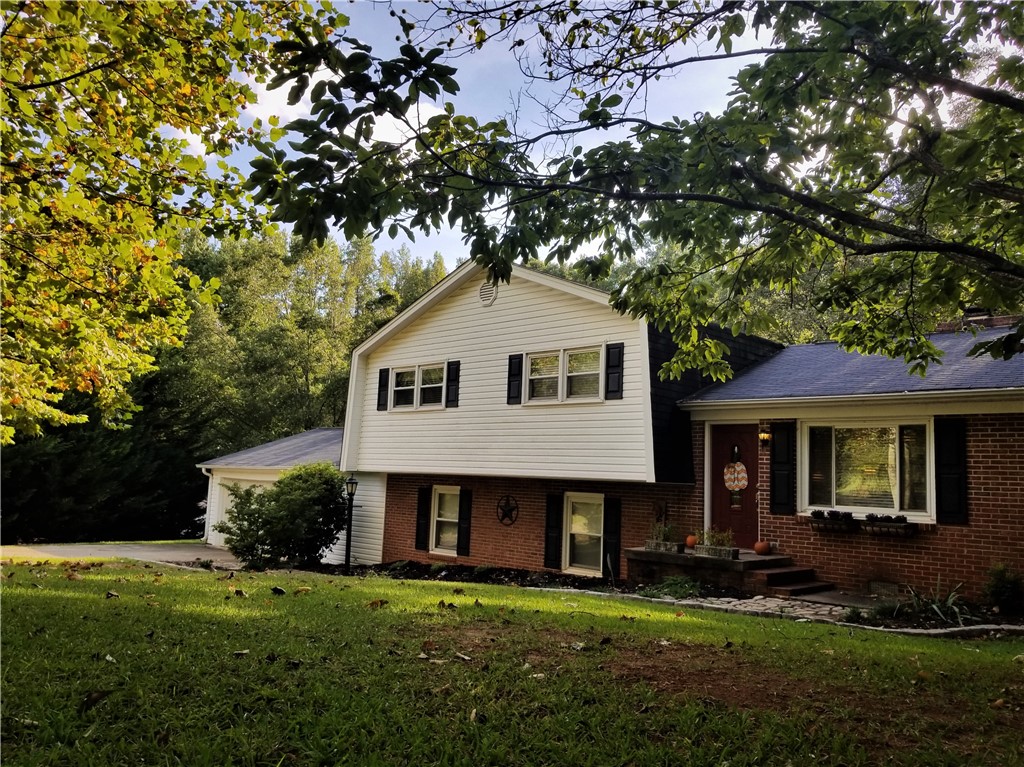 Property image 1 at 104 Parkwood Court, Anderson, SC 29625