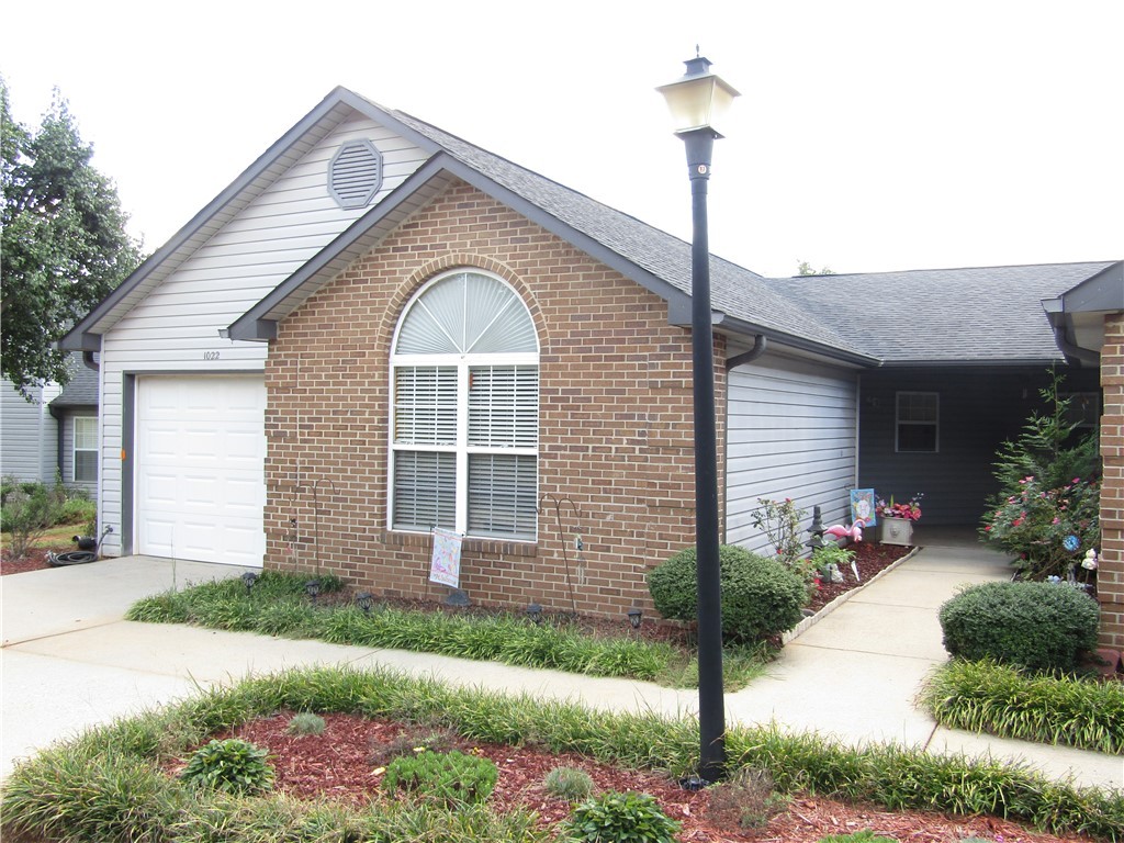 Property image 1 at 1022 Cobbs Glen Drive, Anderson, SC 29621