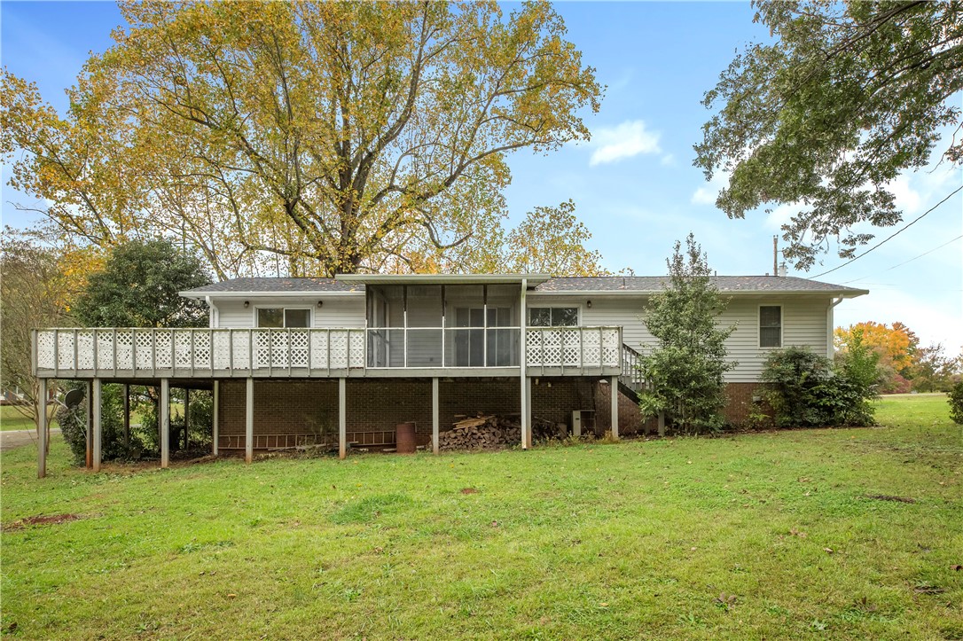 Property image 1 at 1110 Briarwood Drive, Seneca, SC 29672