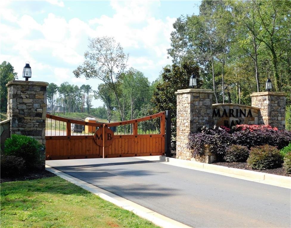 Property image 1 at 812 Mountain Way, Seneca, SC 29678