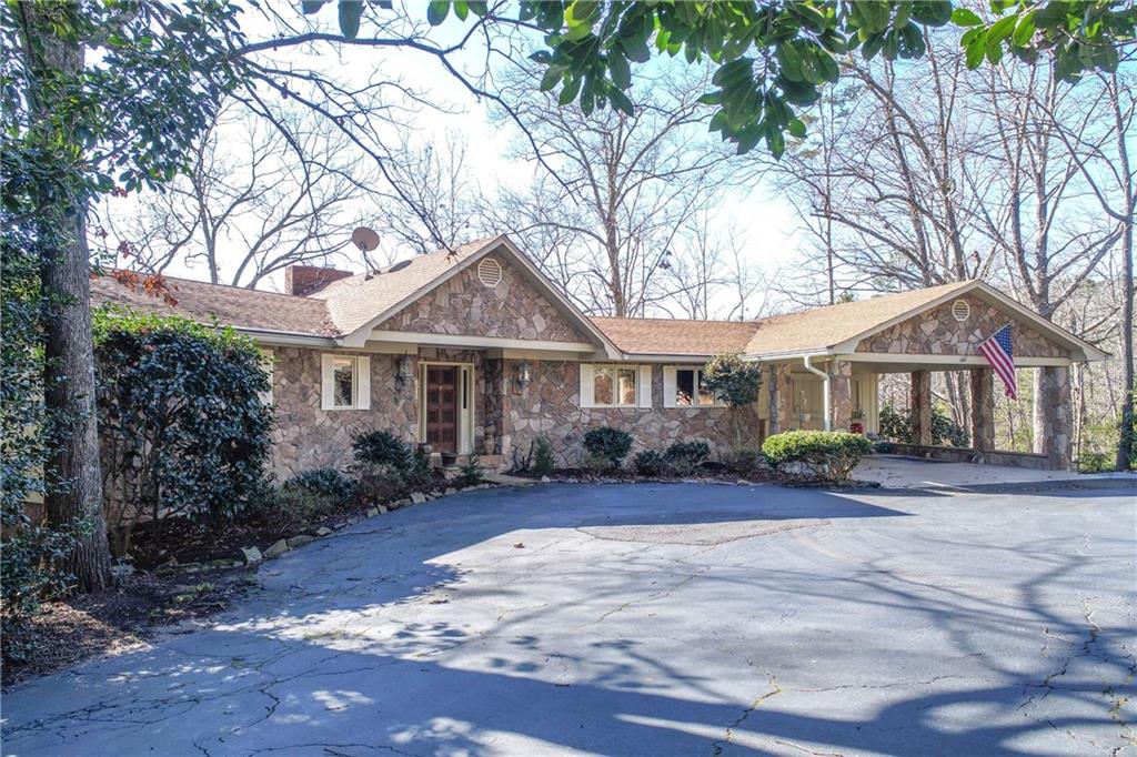 Property image 1 at 628 Seminole Point Road, Fair Play, SC 29643