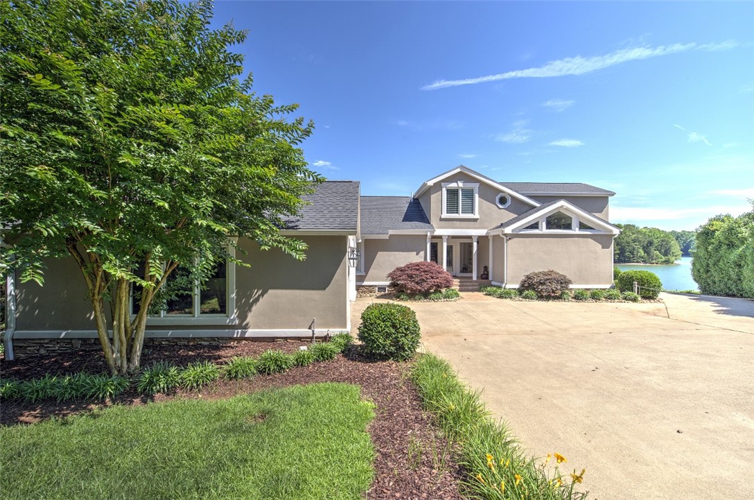 2017 Hampton Shores Drive