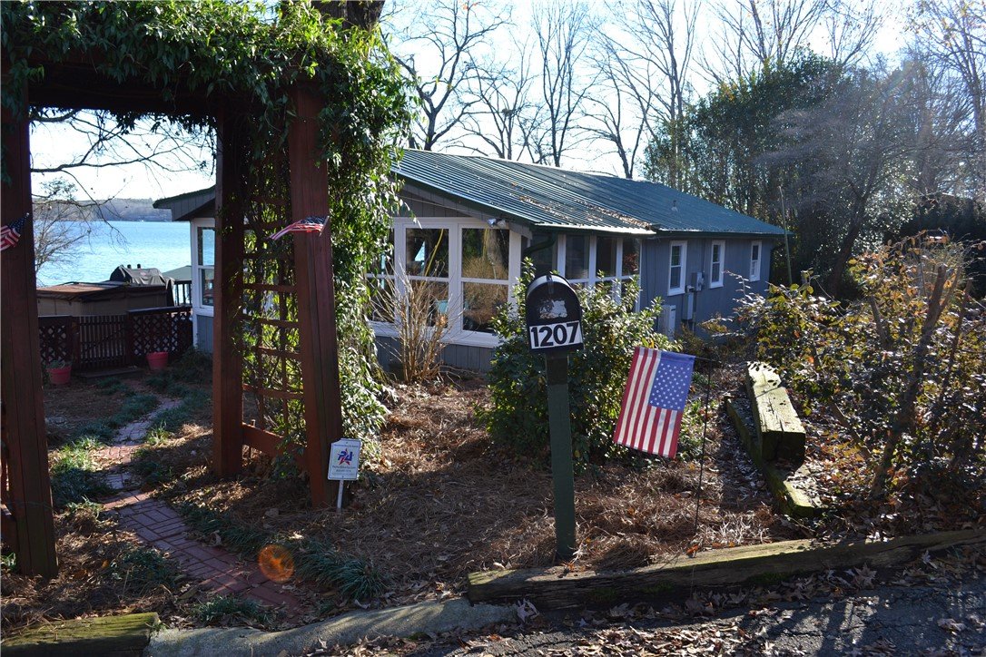 Property image 1 at 1207 Clearwater Shores W Road, Fair Play, SC 29643