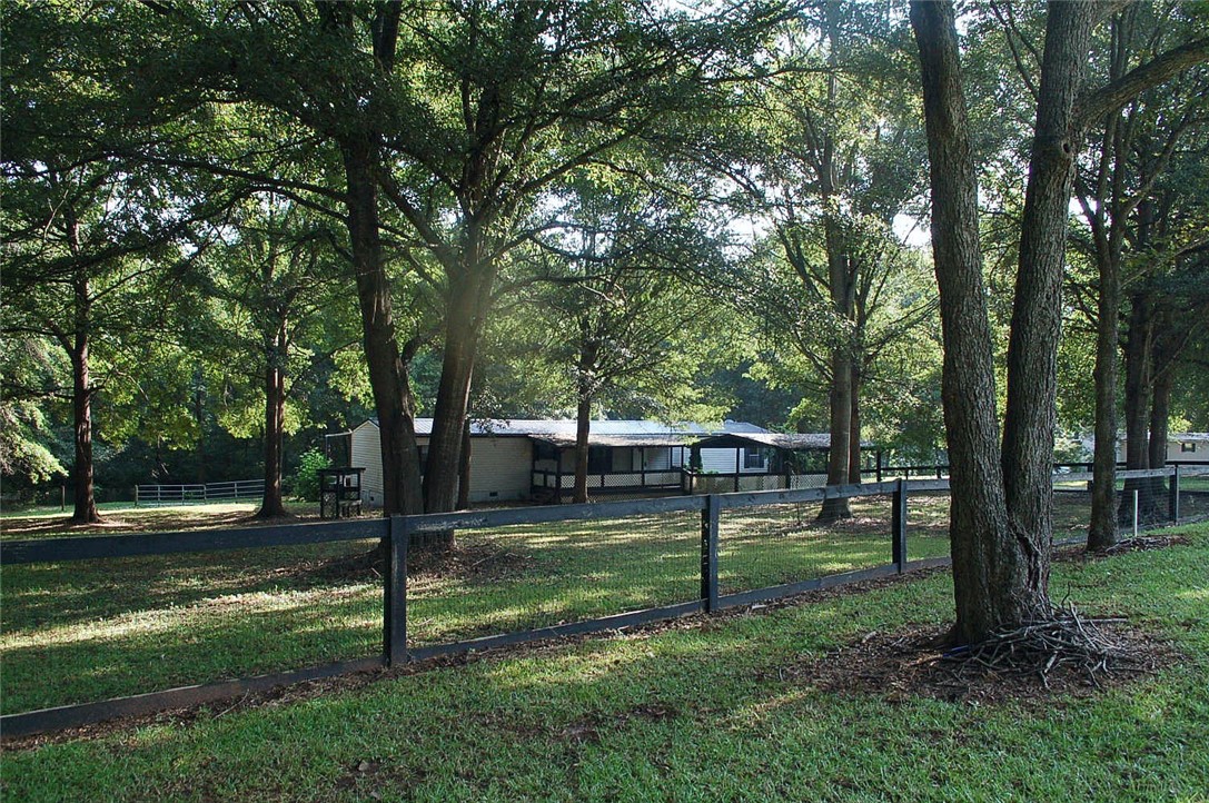 Property image 1 at 940 Dogwood Lane, Townville, SC 29689