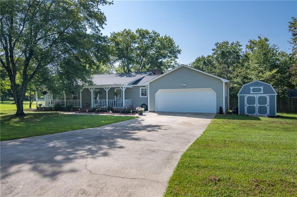 Property image 1 at 4 Lenhardt Court, Greenville, SC 29611