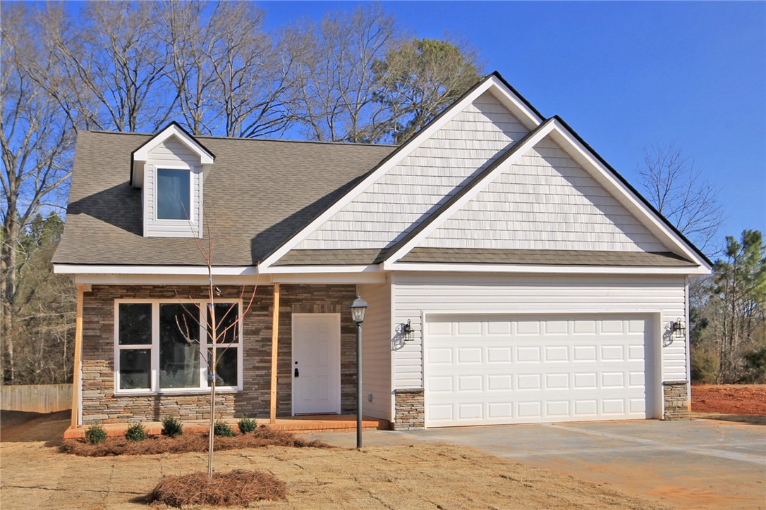 Property image 1 at 215 Magnolia Lane, Pendleton, SC 29670