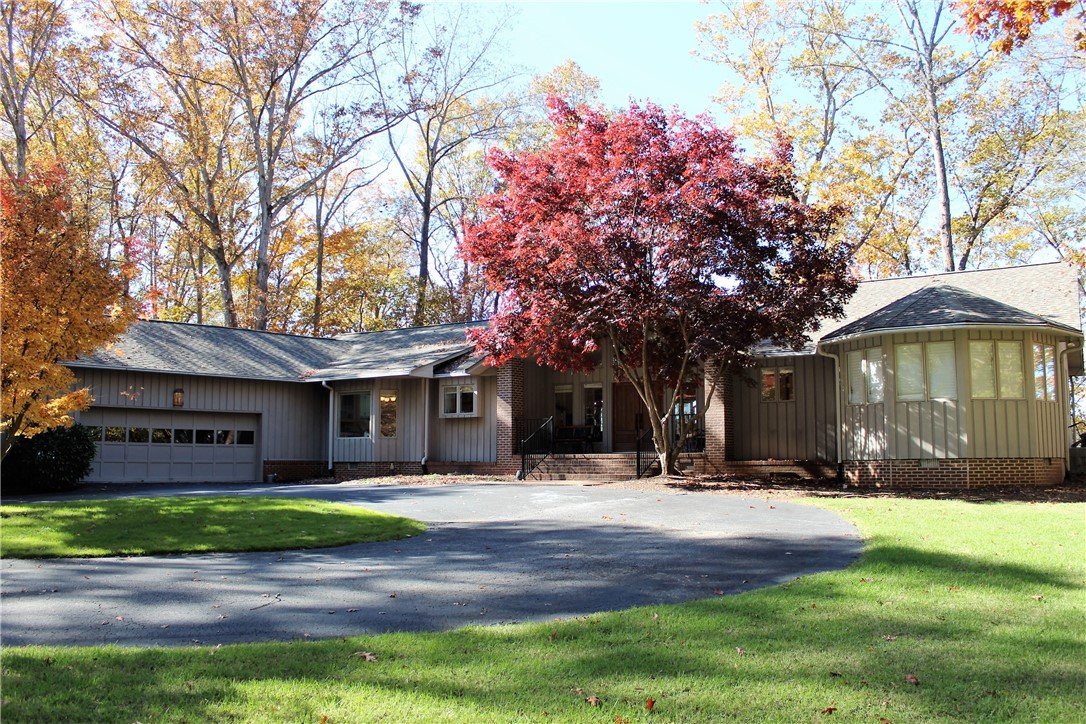 Property image 1 at 105 Graymoss Lane, Anderson, SC 29621