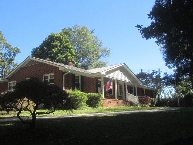 Property image 1 at 102 Kings Road, Anderson, SC 29621