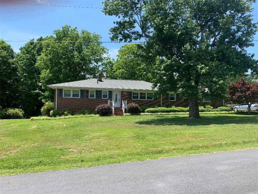 Property image 1 at 1433 Tamassee Drive, Seneca, SC 29672