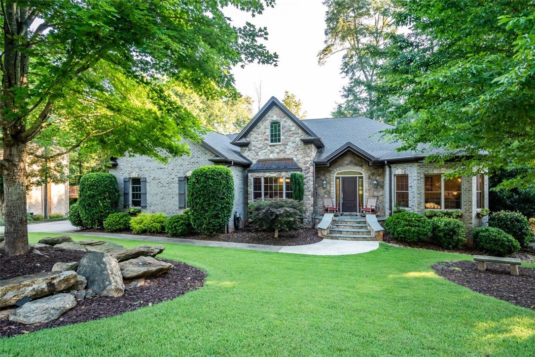 114 Walnut Creek Way